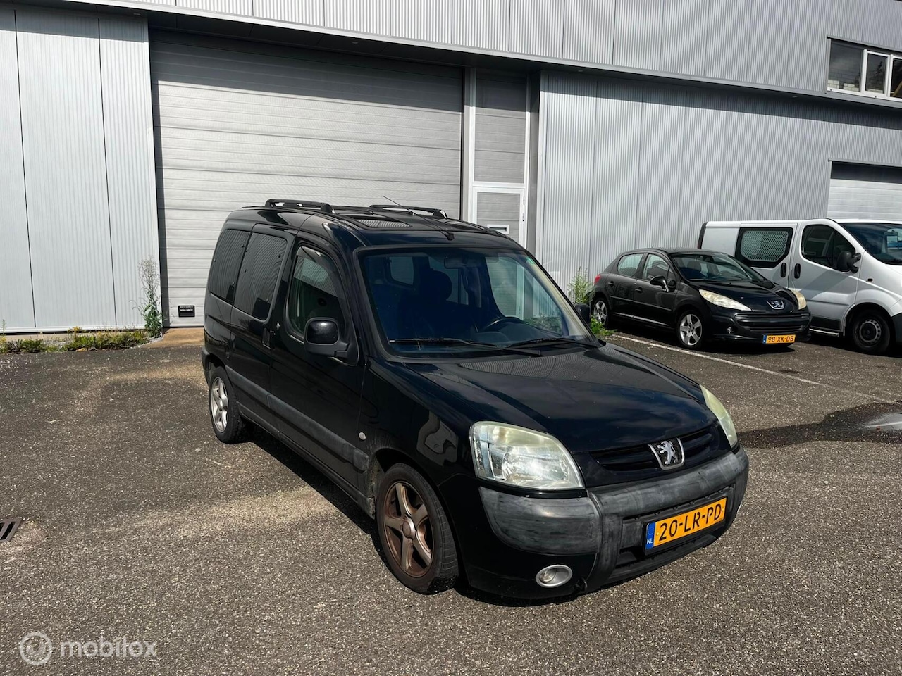 Peugeot Partner MPV - 1.6-16V XT Airco / Cruise / Trekhaak - AutoWereld.nl