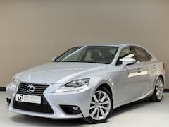 Lexus IS - 300h Business Line, 180Pk, 2017, 2de eigenaar, Volledig leder, Dealer onderhouden, Stoelve