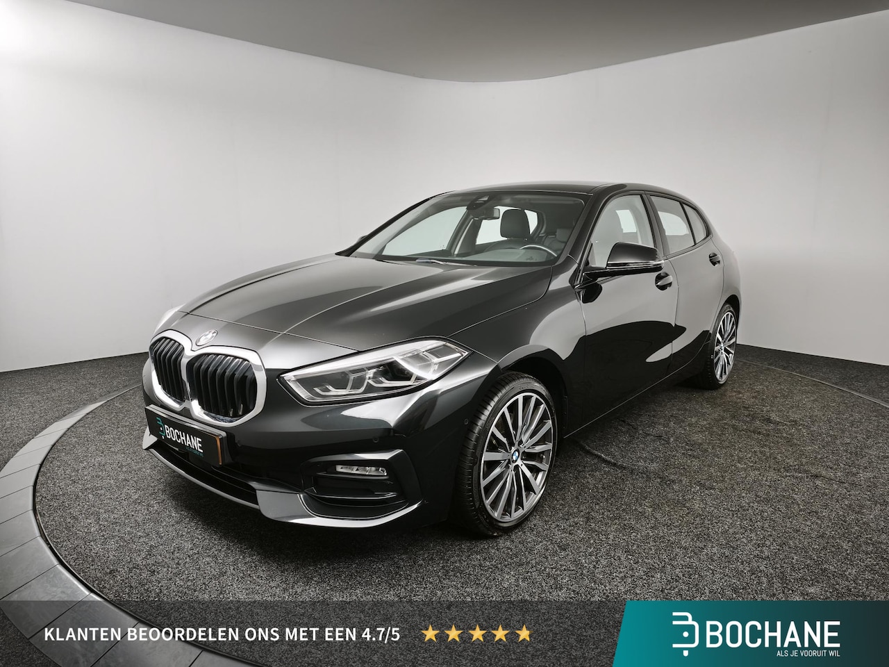 BMW 1-serie - 118i Introduction Edition | Sport-Line | Leder | Camera | 18"Lichtmetaal | Cruise control - AutoWereld.nl