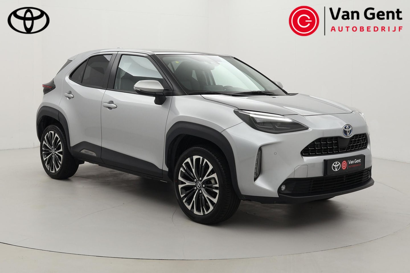 Toyota Yaris Cross - 1.5 Hybrid AWD Executive | Panoramadak | Dodehoek detectie | Matrix LED | JBL | Stoelverwa - AutoWereld.nl