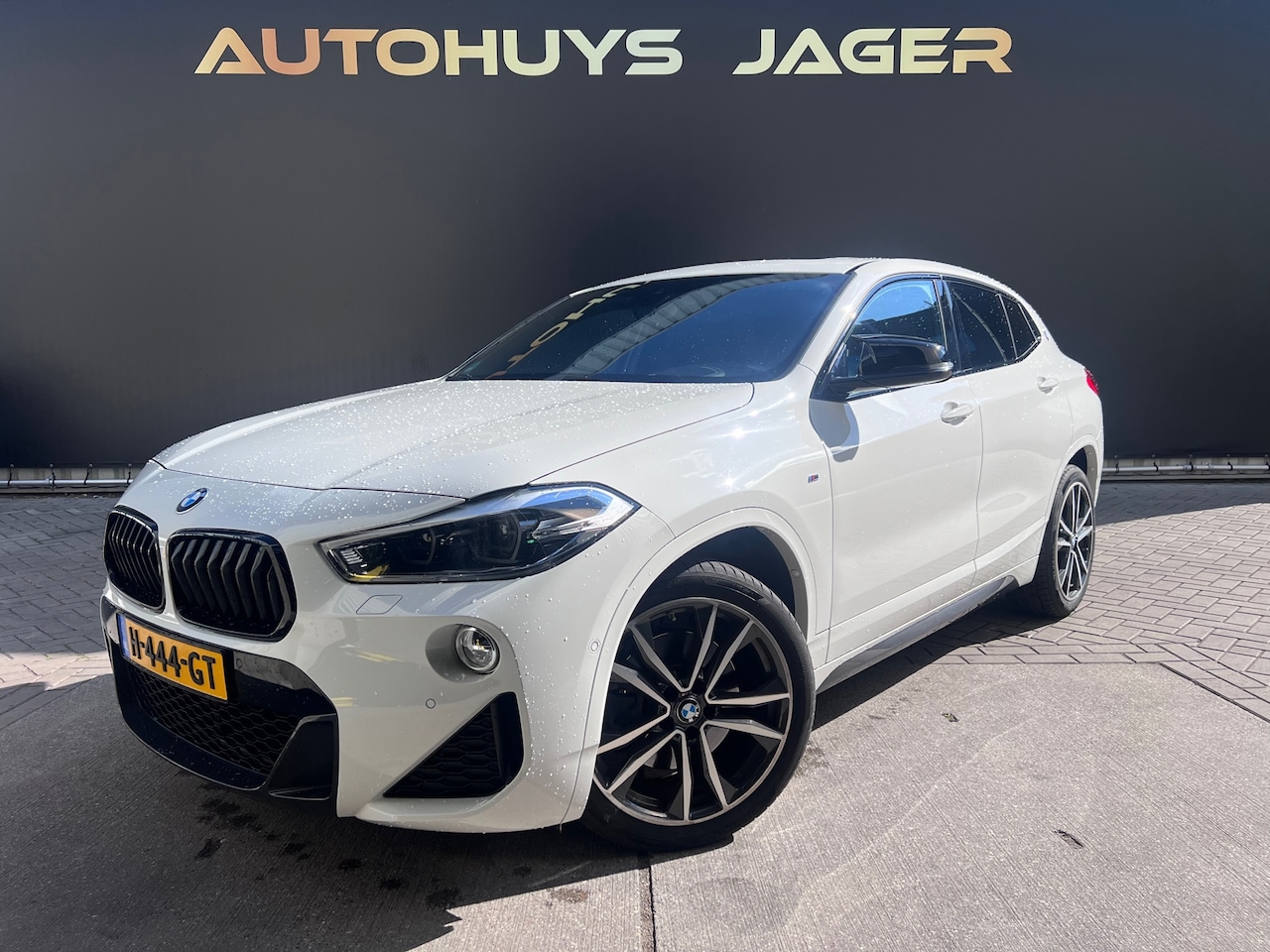 BMW X2 - SDrive20i M-Sport High Executive - Pano HUD Camera Cruise - AutoWereld.nl