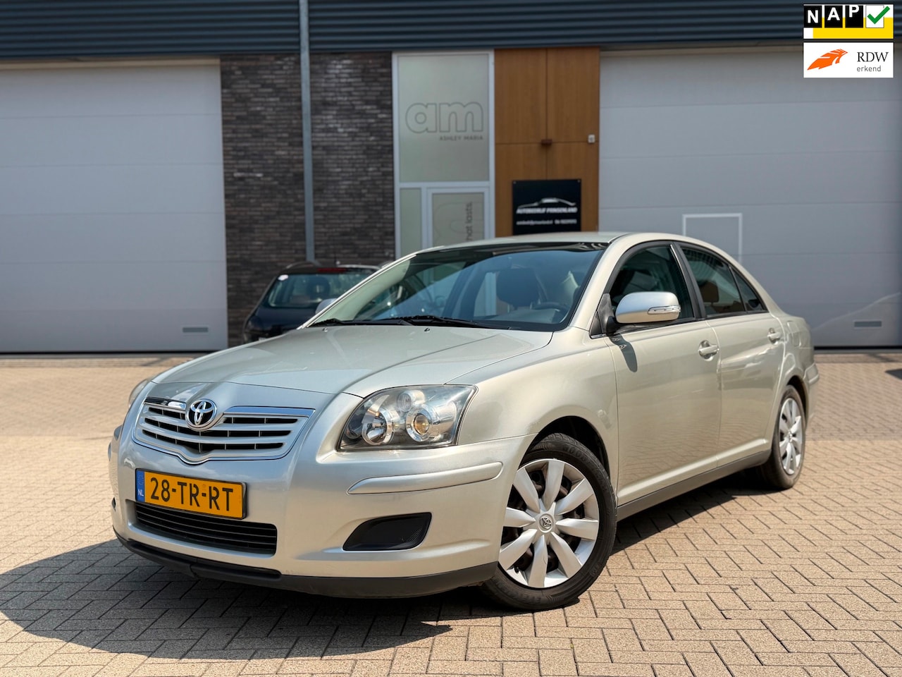 Toyota Avensis - 1.6 VVTi Terra 1.6 VVTi Terra - AutoWereld.nl