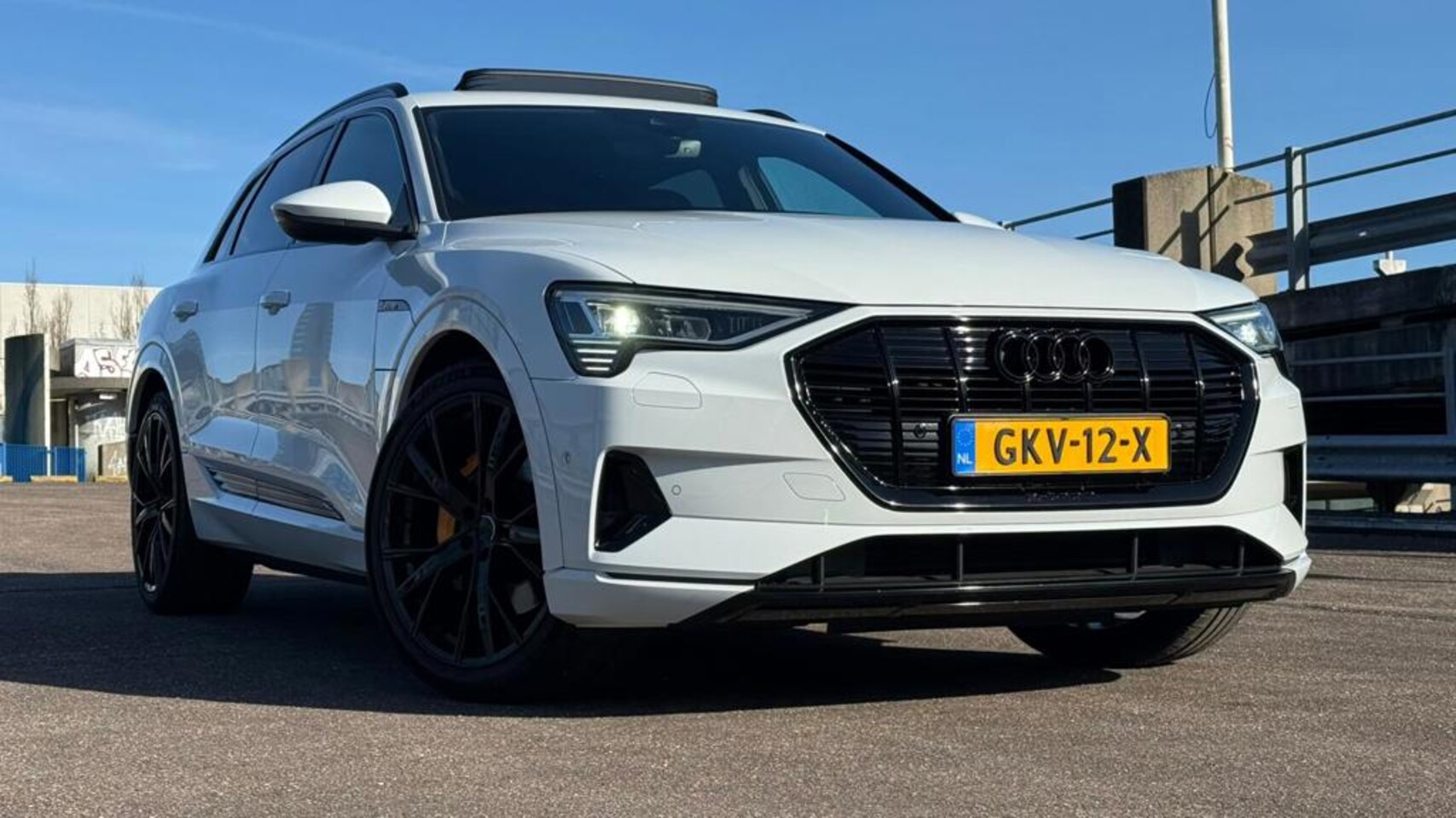 Audi e-tron - 50 quattro S-Line 71 kWh, B&O, Pano, SOH 94% - AutoWereld.nl