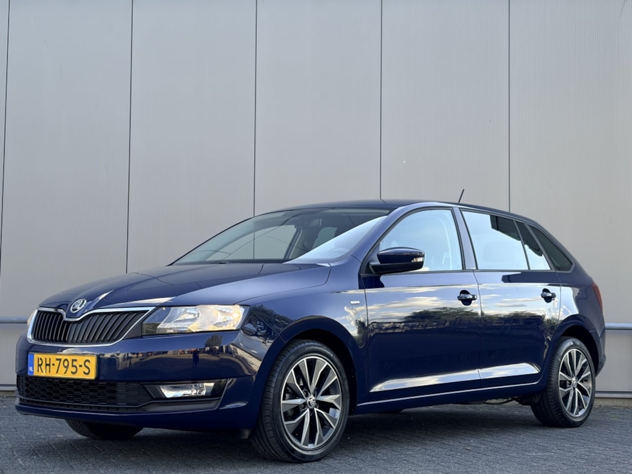Skoda Rapid Spaceback - 1.0 TSI - navi - airco - cruise - nap! - - AutoWereld.nl