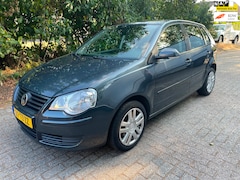 Volkswagen Polo - 1.2 Optive airco zeer mooi