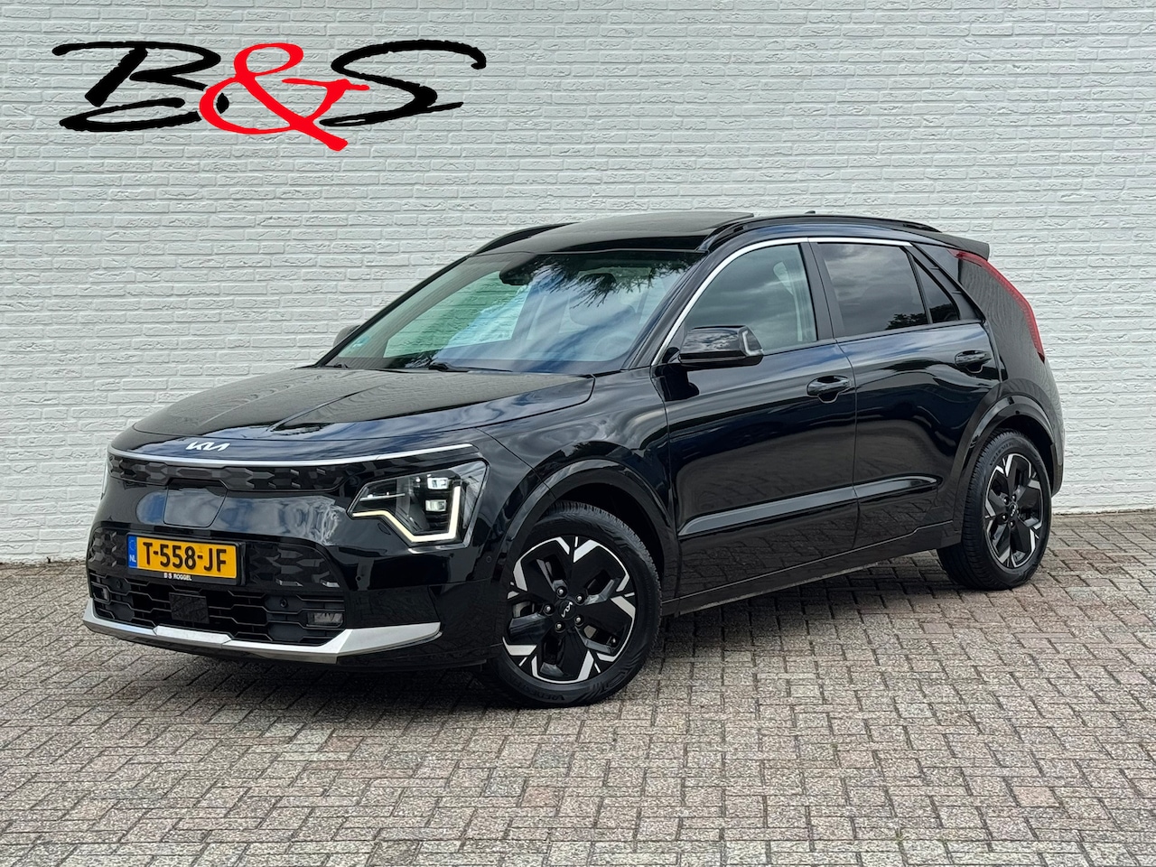 Kia Niro EV - Executive Line 64.8 kWh SOH 98% All season V2L Harman Kardon Schuifdak Leder - AutoWereld.nl