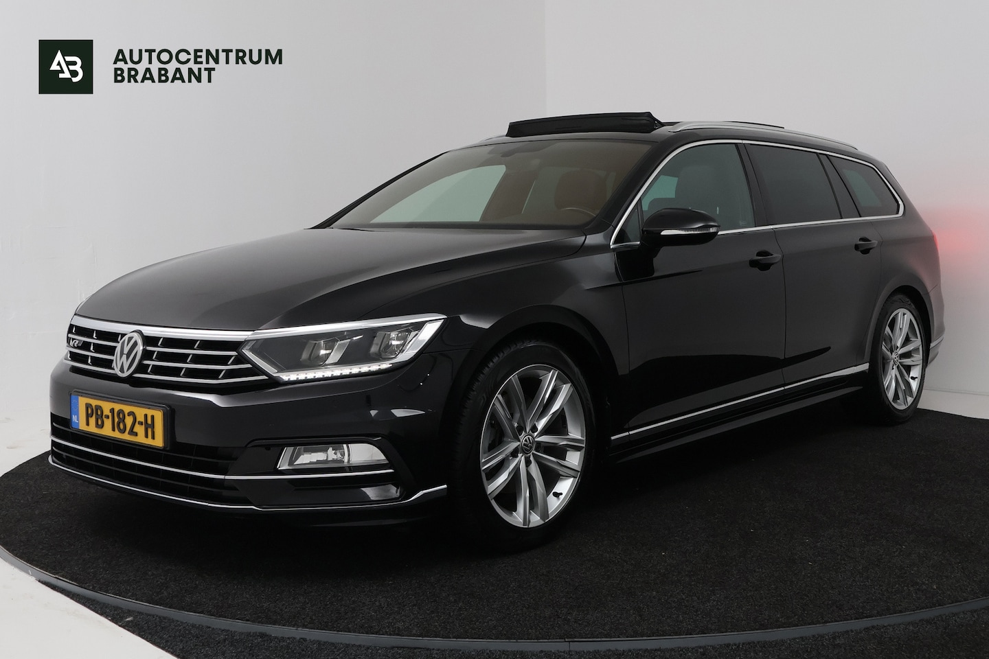 Volkswagen Passat Variant - 1.4 TSI ACT Highline Business R (PANORAMADAK, STOELVERWARMING, ELEKTR STOELEN, DIGITALE CO - AutoWereld.nl
