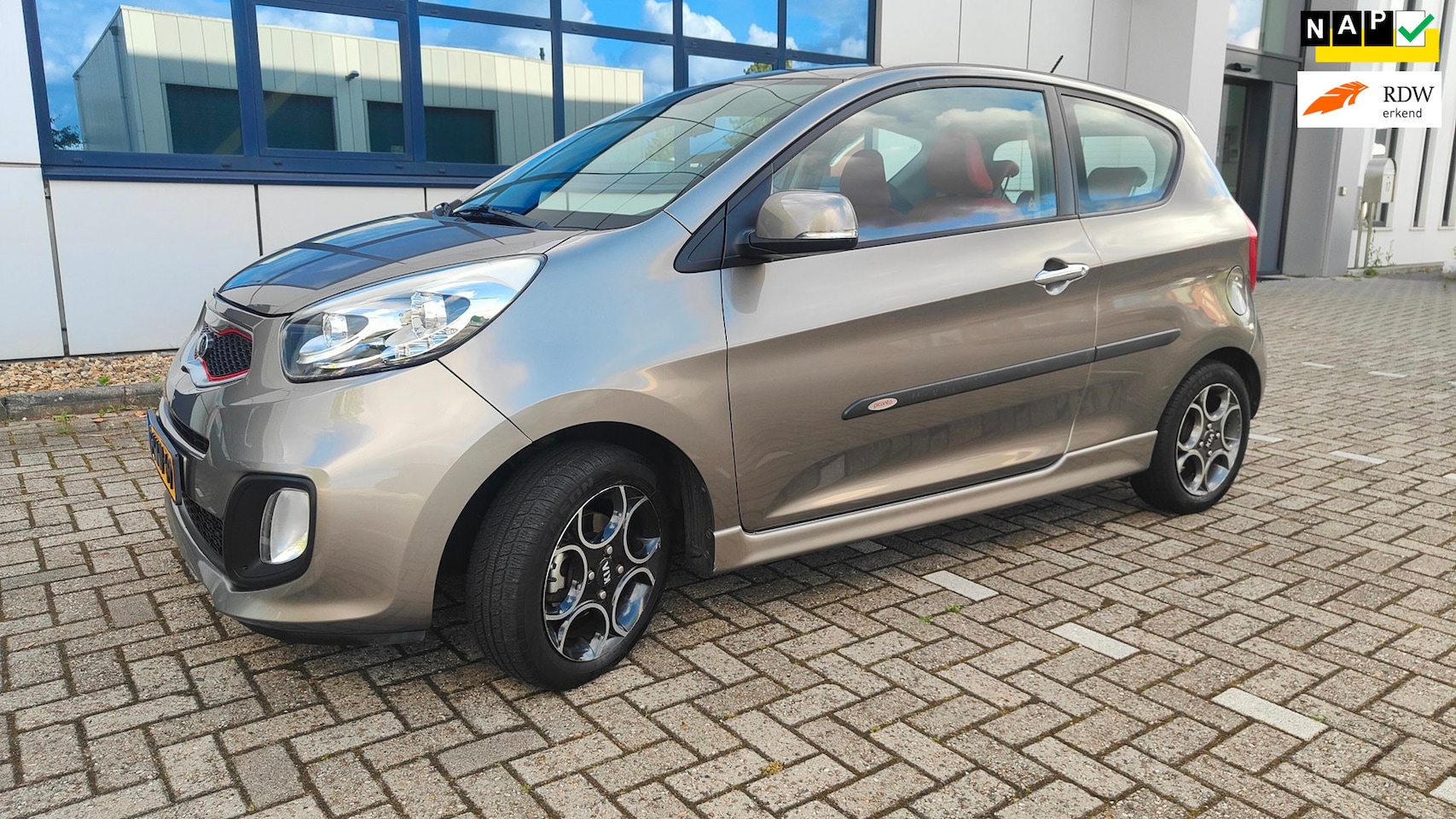 Kia Picanto - 1.0 CVVT ISG Design Edition lederen bekleding - AutoWereld.nl