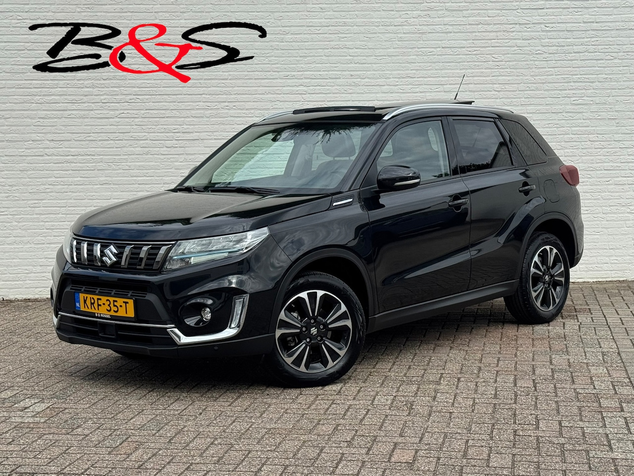 Suzuki Vitara - 1.5 Hybrid Style Rhino Edition Panorama Carplay Pdc+Camera Led Leder - AutoWereld.nl