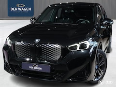 BMW iX1 - xDrive30 67 kWh M SPORT / KEYLESS ENTRY-START / 19" / AUT DIM SPIEGELS / DRAADLOOS LADEN T