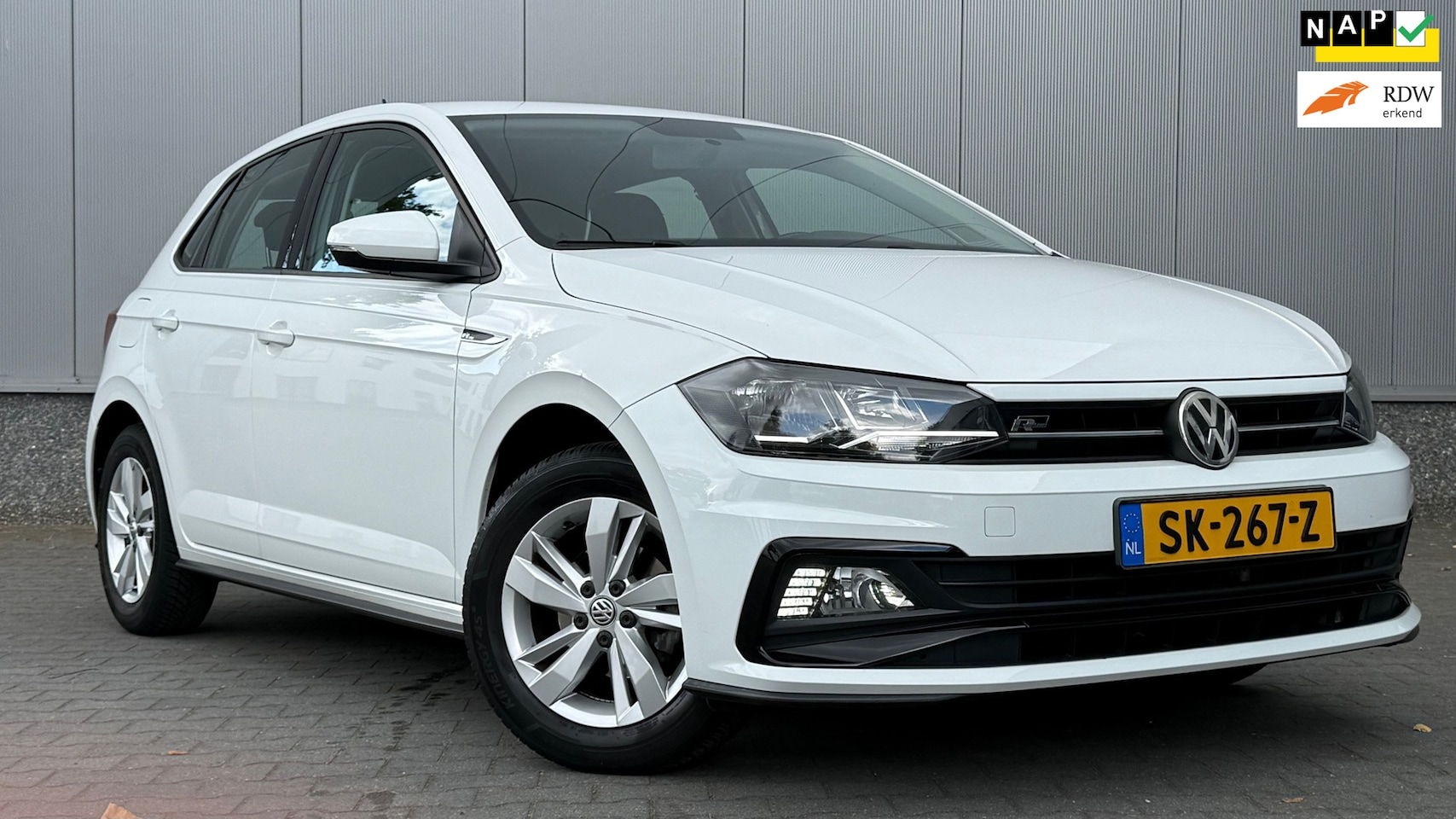 Volkswagen Polo - 1.0 TSI R-Line ACC CarPlay Navi 2018 - AutoWereld.nl