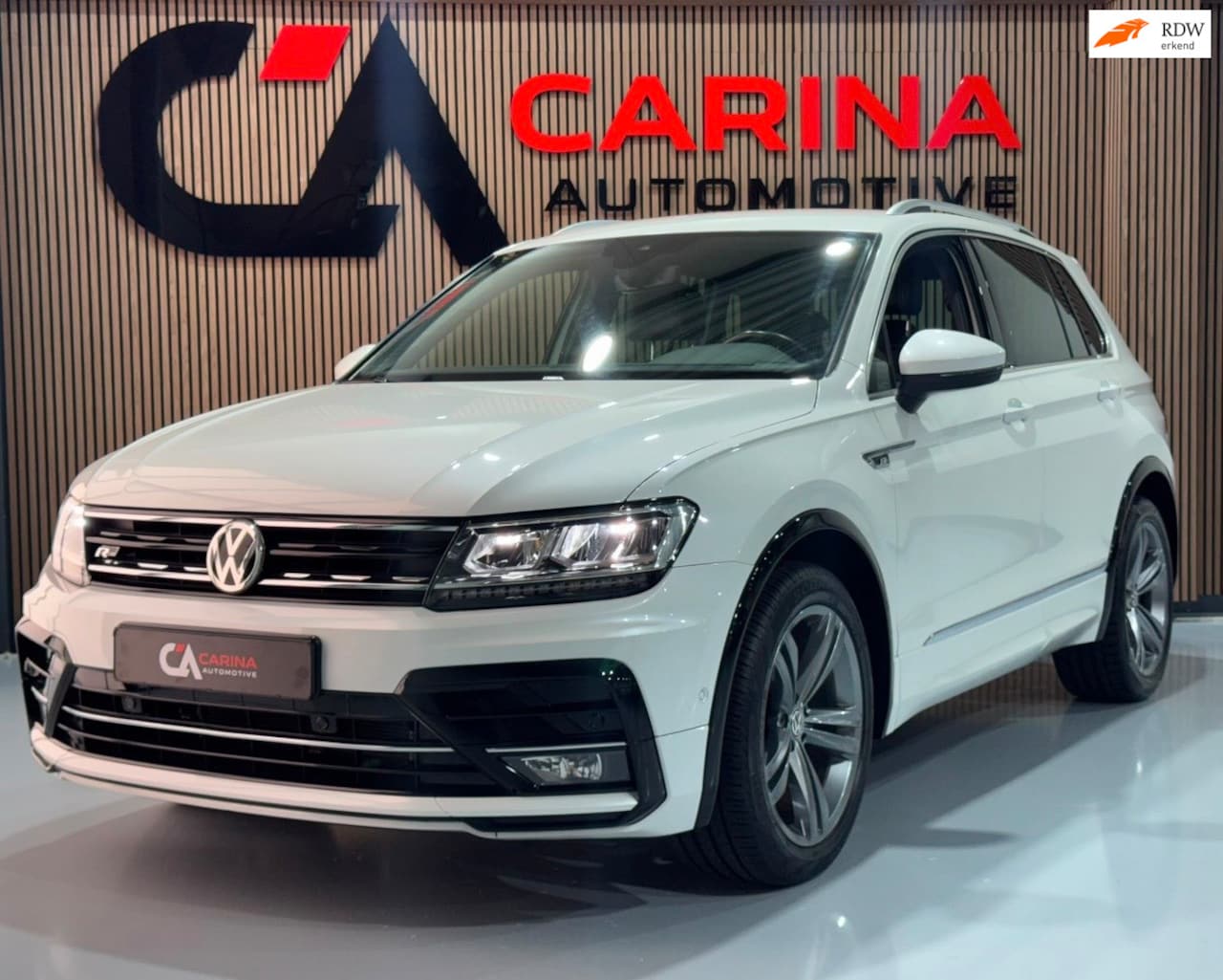 Volkswagen Tiguan - 1.4 TSI Comfortline Business R / Digital Cockpit / Lederen Interieur / Camera / Cruise Con - AutoWereld.nl