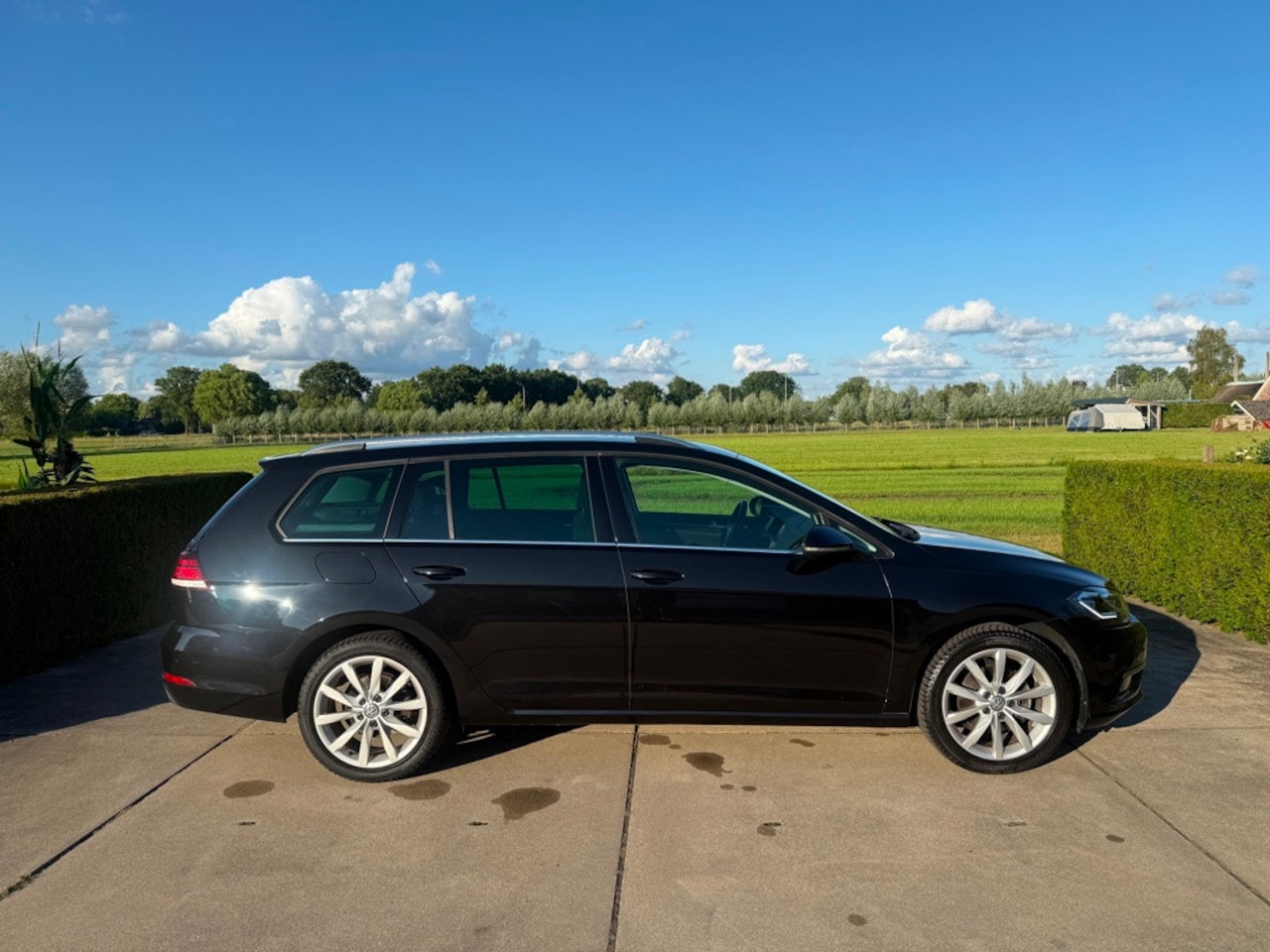 Volkswagen Golf Variant - 1.5 TSI Highline Business R 1.5 TSI Highline Business R - AutoWereld.nl