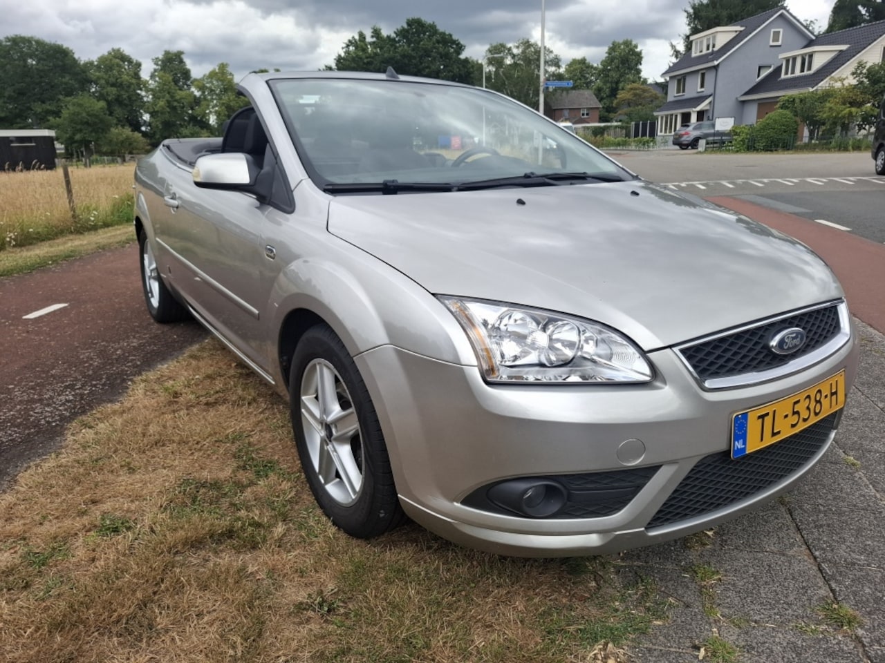 Ford Focus Coupé-Cabriolet - 1.6-16V Trend 1.6-16V Trend - AutoWereld.nl