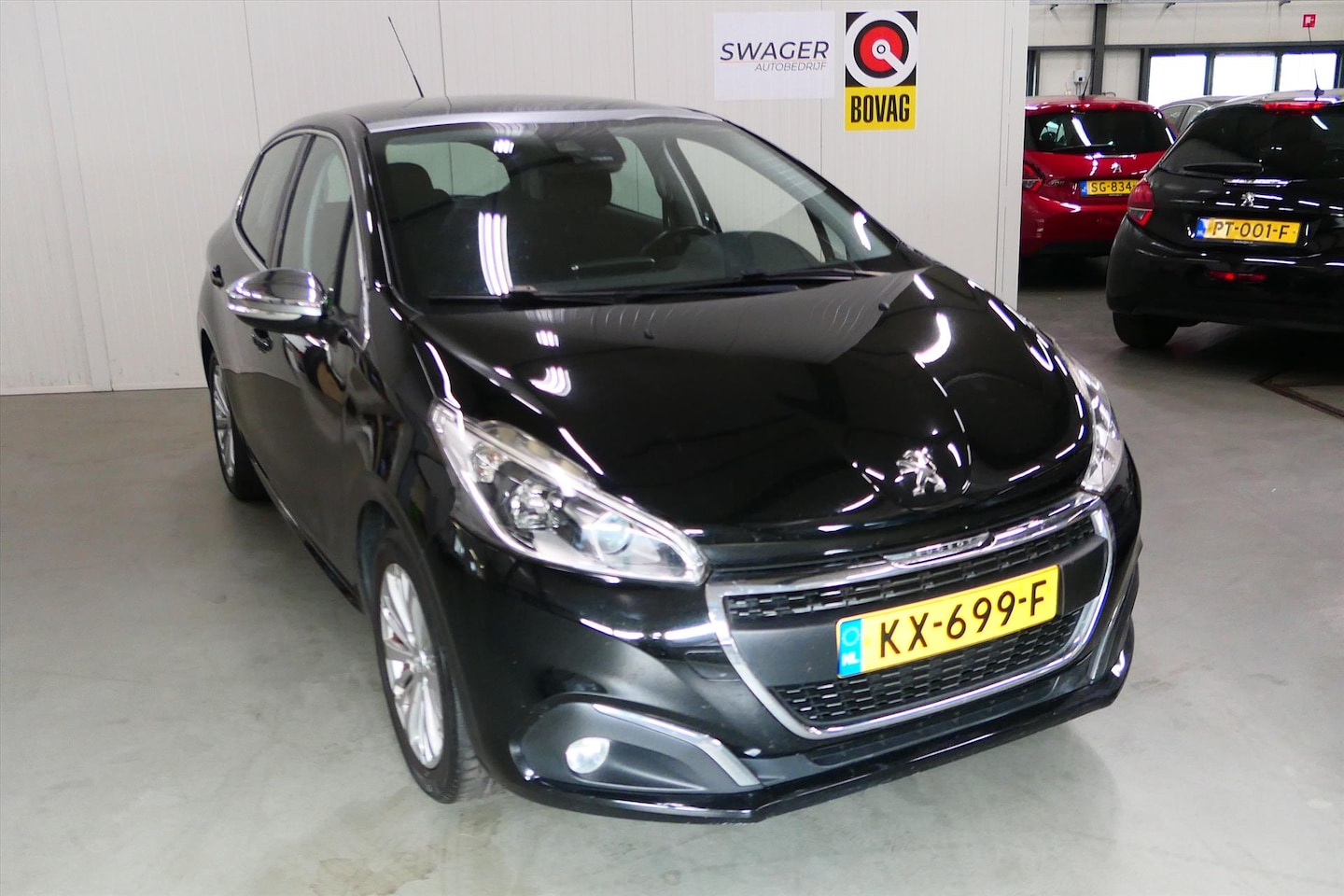 Peugeot 208 - 1.2 PureTech 82PK 5D Allure (Goed onderhouden) - AutoWereld.nl