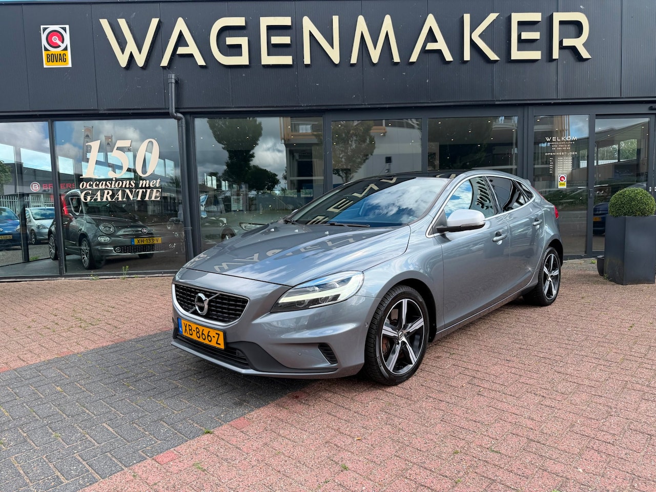 Volvo V40 - 1.5 T3 Polar+ Sport AUT|PANO|NAVI|CAM|DealerOH! - AutoWereld.nl