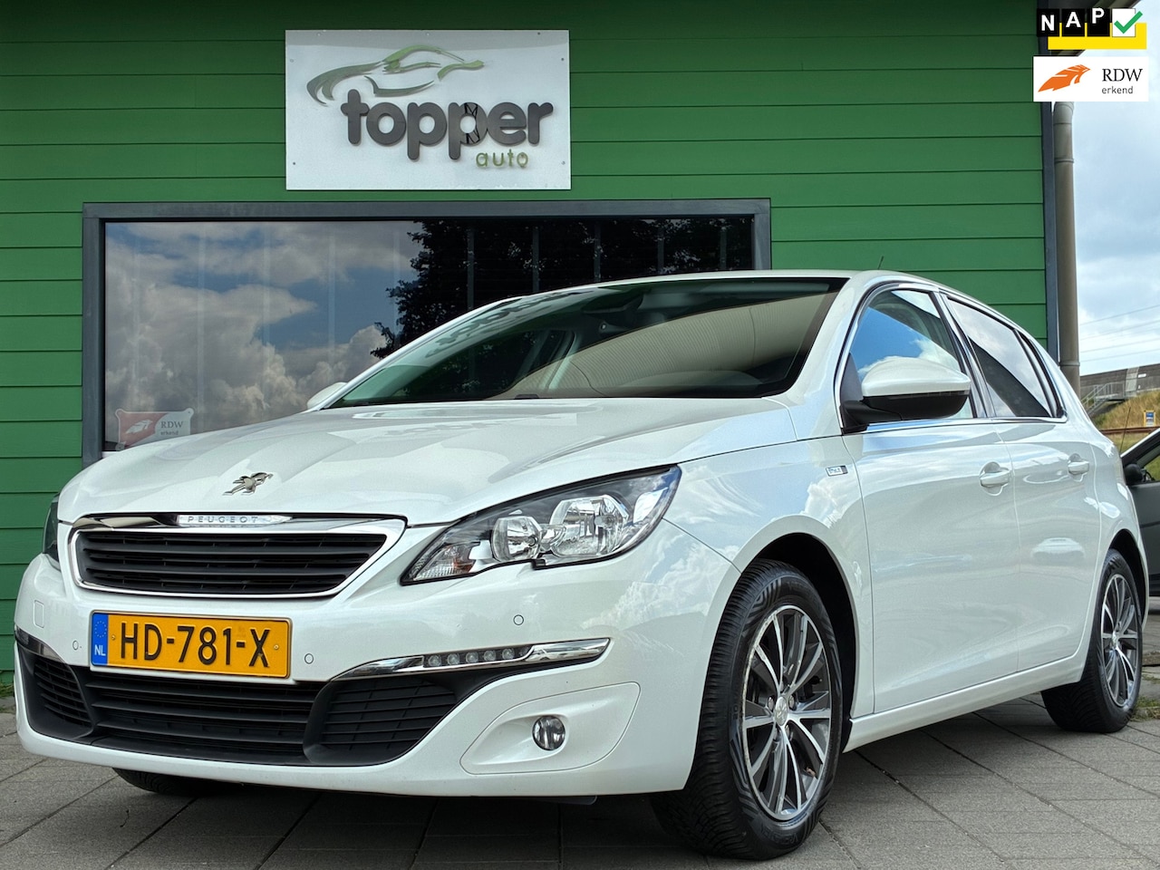 Peugeot 308 - 1.2 PureTech Style|2e Eigenaar|D-riem v.v.|Navigatie|Camera|CruiseControl|Climatronic|PDC| - AutoWereld.nl