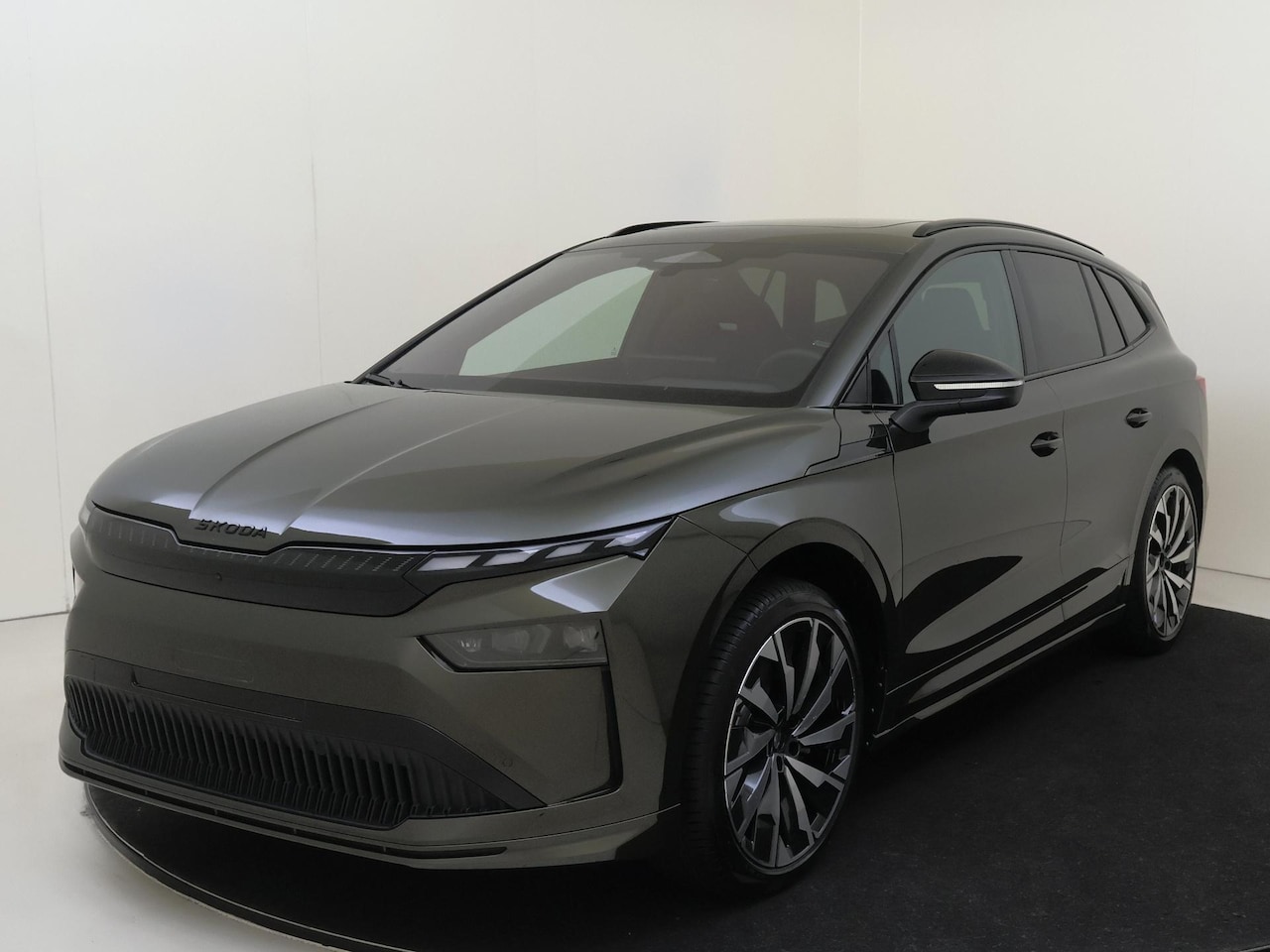 Skoda Enyaq iV - Sportline | Chrome interieur accenten | Driving mode select | LED interieurverlichting inc - AutoWereld.nl