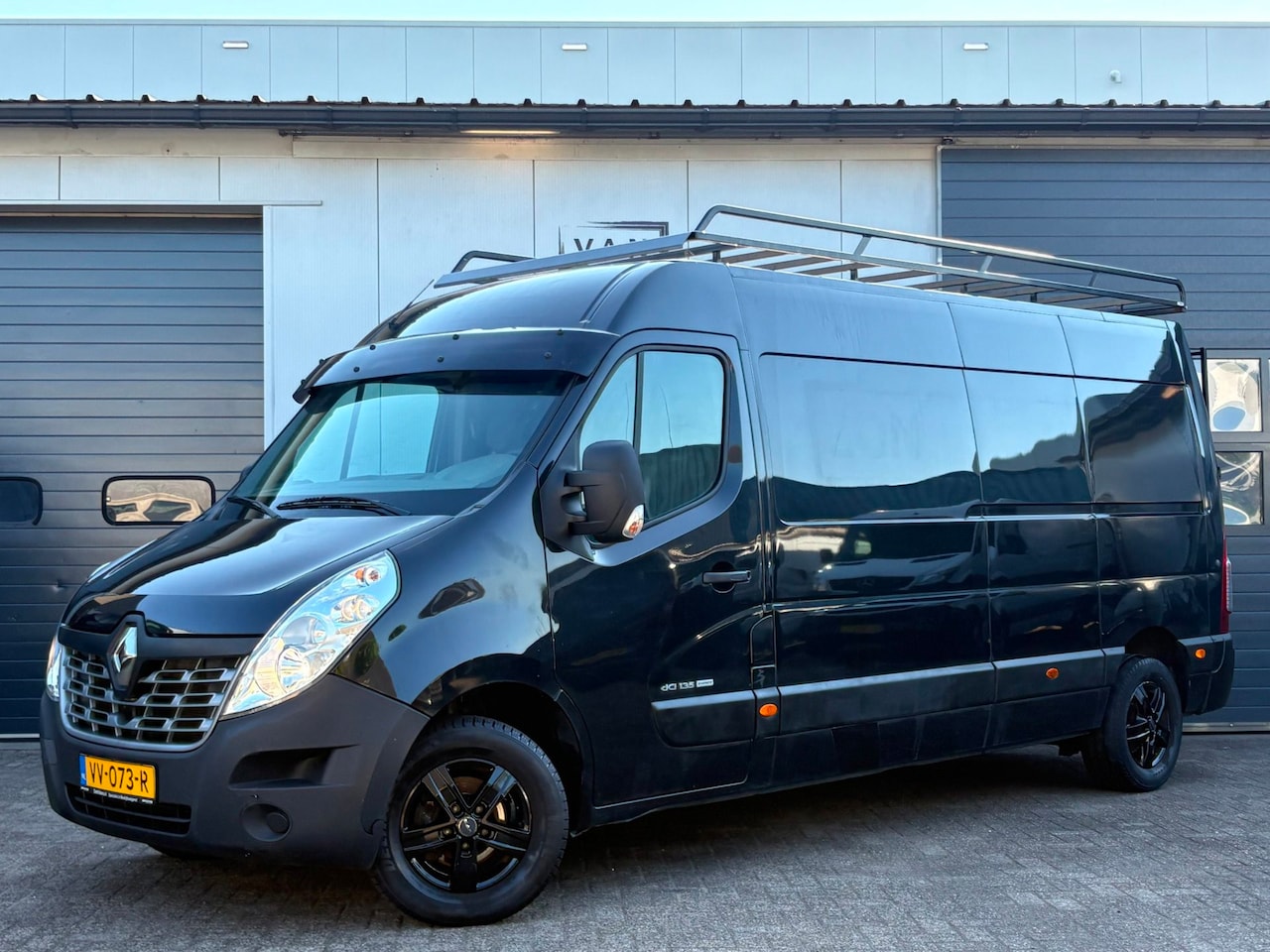 Renault Master - T35 2.3dCi 136pk L3H2 Airco Cruise 3-pers. - AutoWereld.nl