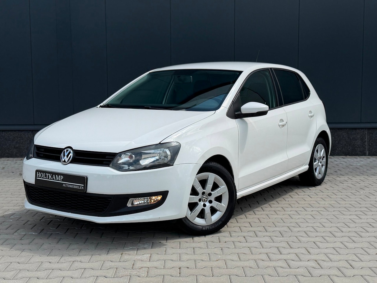 Volkswagen Polo - 1.2-12V Comfortline | CARPLAY | AIRCO | LICHTMETALEN VELGEN | 5 DEURS - AutoWereld.nl