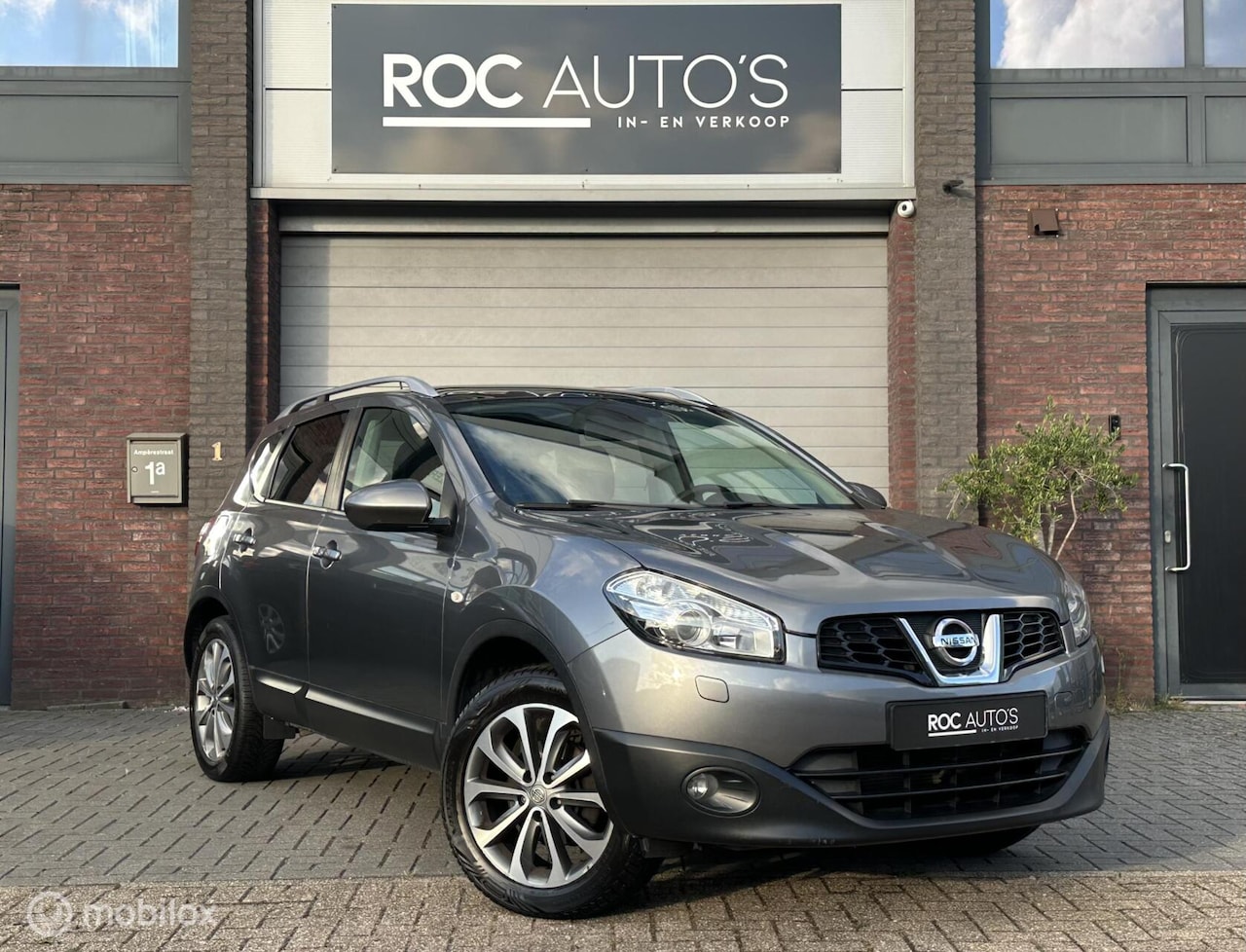 Nissan Qashqai - 2.0 Tekna | AUT | Pano | Leer | Trekhaak - AutoWereld.nl
