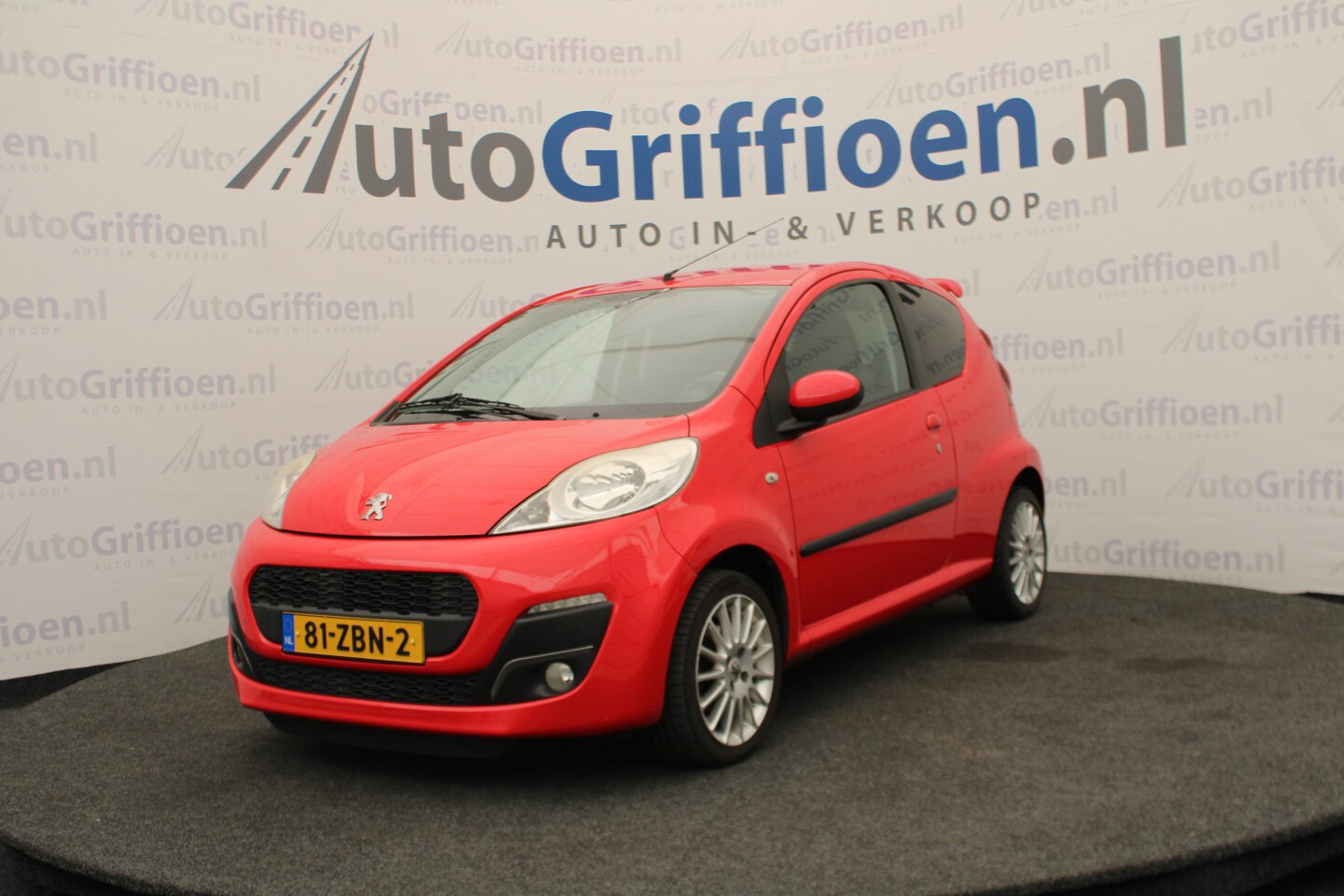 Peugeot 107 - 1.0 Active keurige 3-deurs met airco en sportvelgen met nieuwe APK bij aflevering - AutoWereld.nl