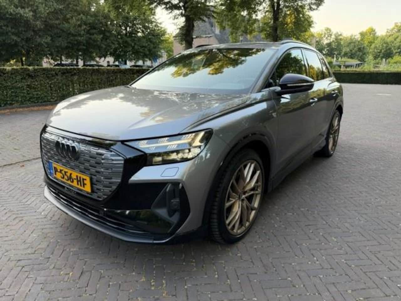Audi Q4 e-tron - 40 Launch Edition S Competition 77kWh/Trekhaak/Camera/Fabrieksgarantie - AutoWereld.nl