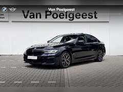 BMW 5-serie - Sedan 520i M Sport | Business Edition Plus | CoPilot Pack | Trekhaak | Panoramadak |