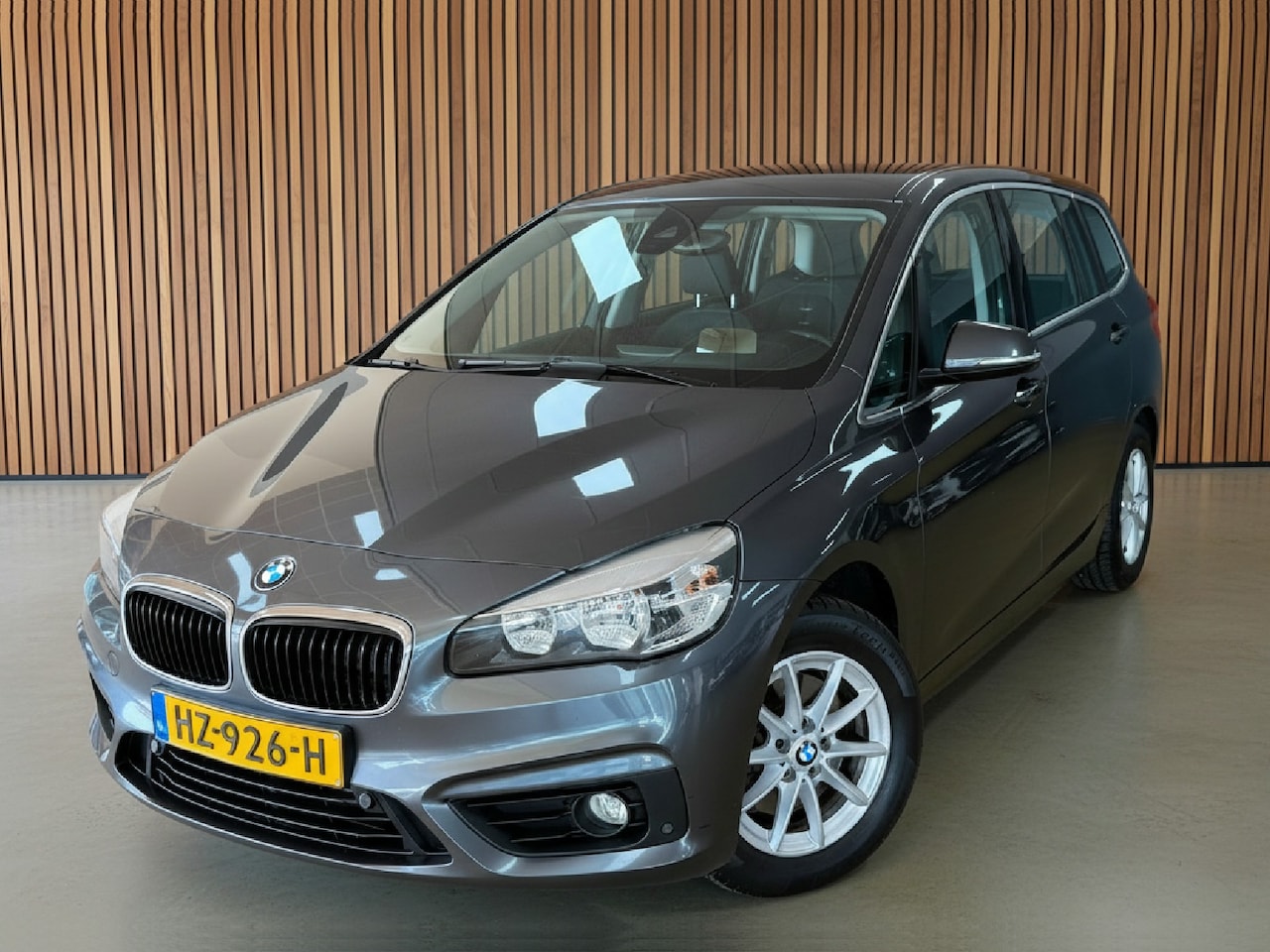 BMW 2-serie Gran Tourer - 218i Essential | HUD | Sensoren | Memory stoelen. - AutoWereld.nl