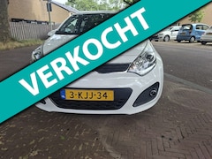 Kia Rio - Airco / parkeersensoren achter / navigatie / veel opties
