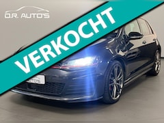Volkswagen Golf - GTI Performance Pano Akra