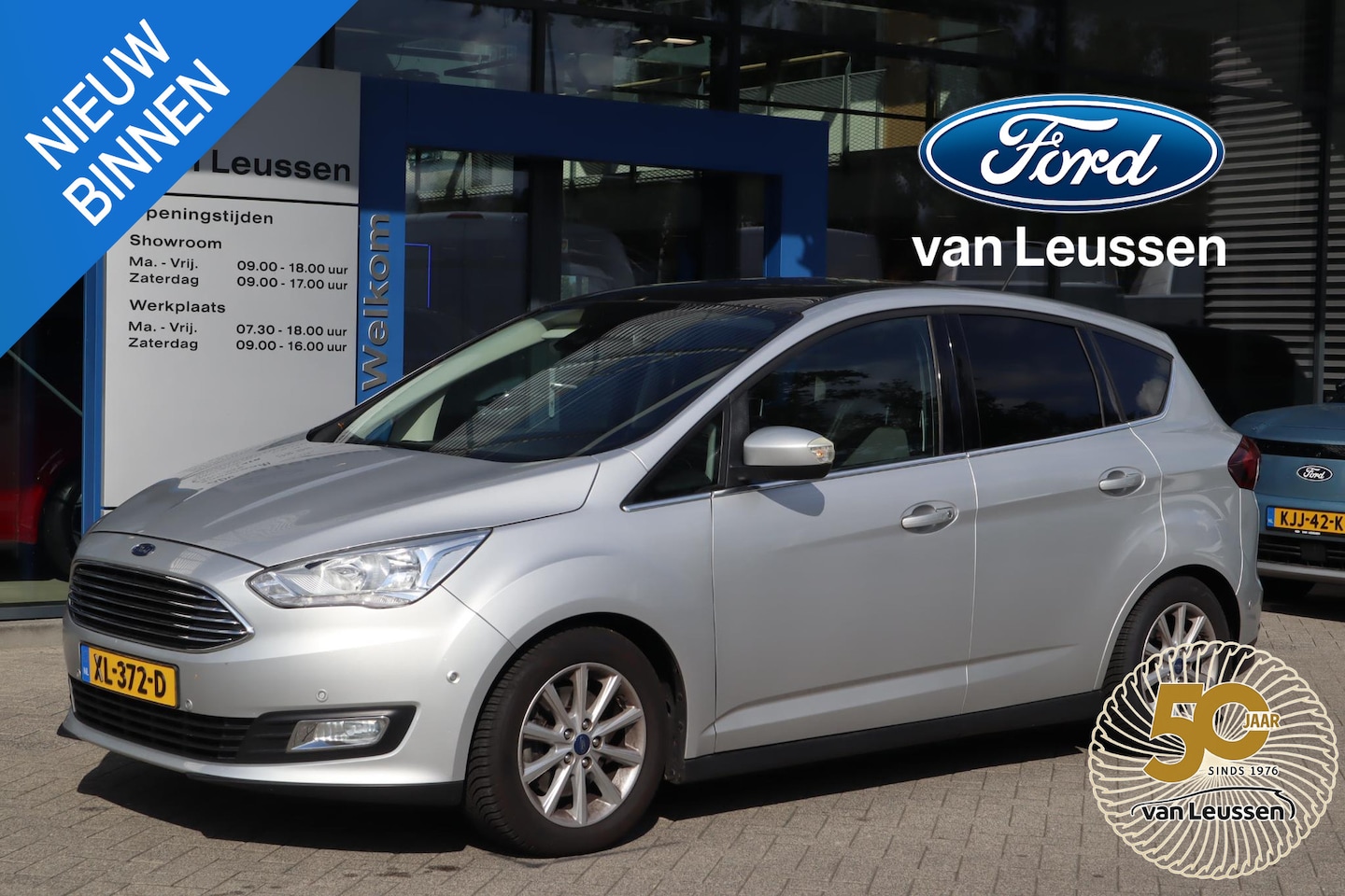 Ford C-Max - 1.5 150PK TITANIUM AUTOMAAT PANORAMADAK KEYLESS P-SENSOREN WINTERPACK TREKHAAK CAMERA CRUI - AutoWereld.nl