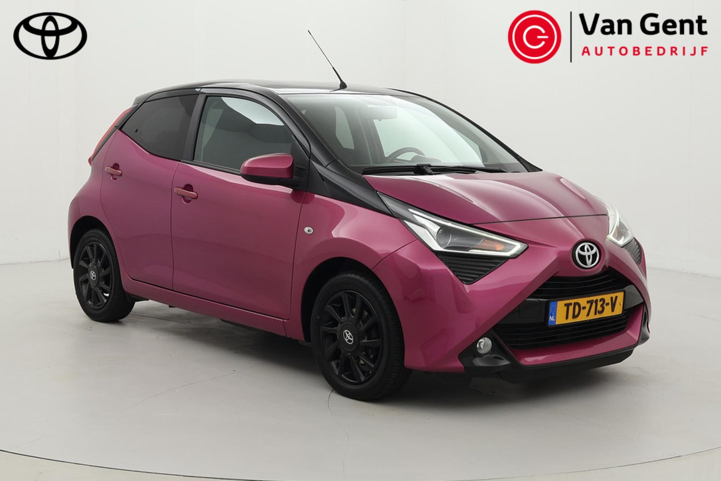 Toyota Aygo - 1.0 VVT-i x-cite | Apple Carplay / Android Auto | Airco | Camera | 15 inch | Bluetooth | P - AutoWereld.nl