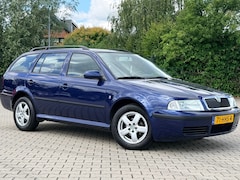 Skoda Octavia Combi - 1.6 Démarrage