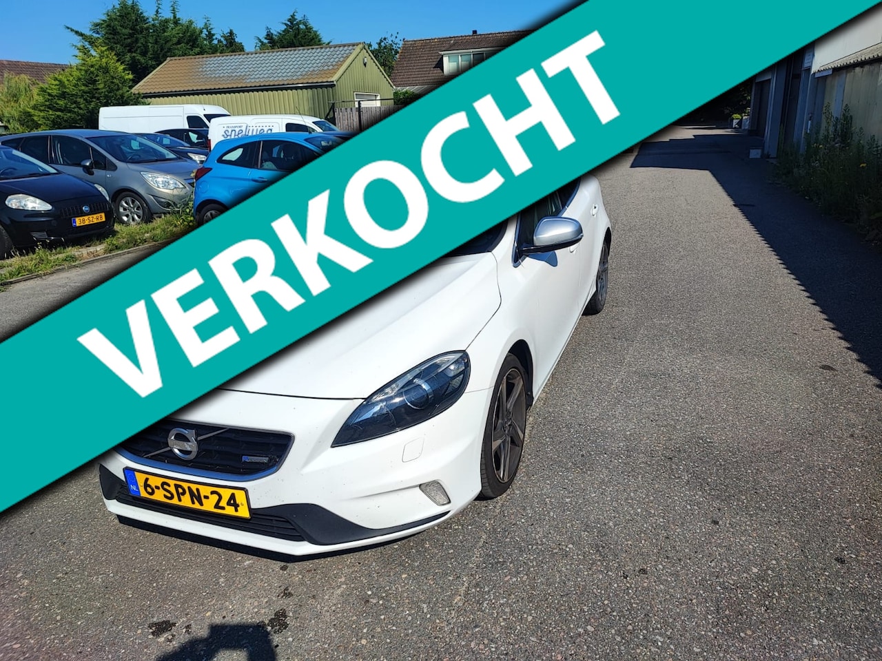 Volvo V40 - 1.6 D2 R-Design 1.6 D2 R-Design - AutoWereld.nl