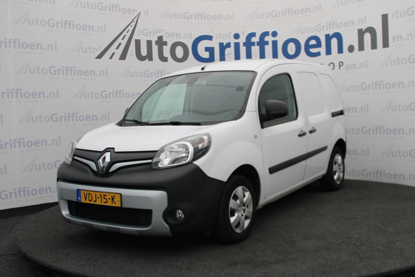 Renault Kangoo - 1.5 Blue dCi 95 Luxe keurige bestel met 95pk en navi met nieuwe APK bij aflevering - AutoWereld.nl