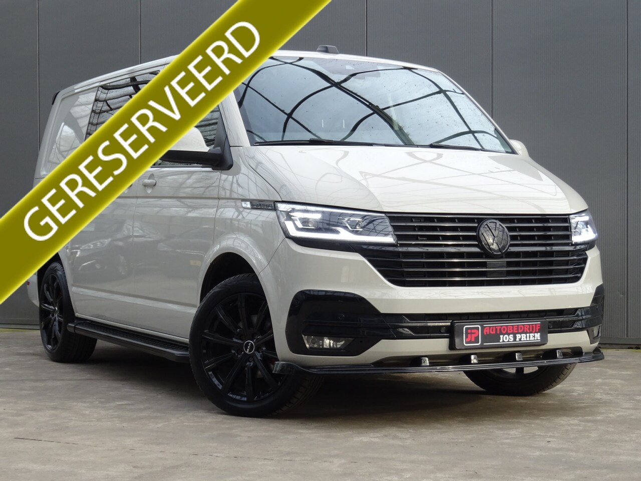 Volkswagen Transporter - 2.0 TDI L1H1 28 Bulli * CAMPER OMBOUWEN * 75 EDITION  !! - AutoWereld.nl