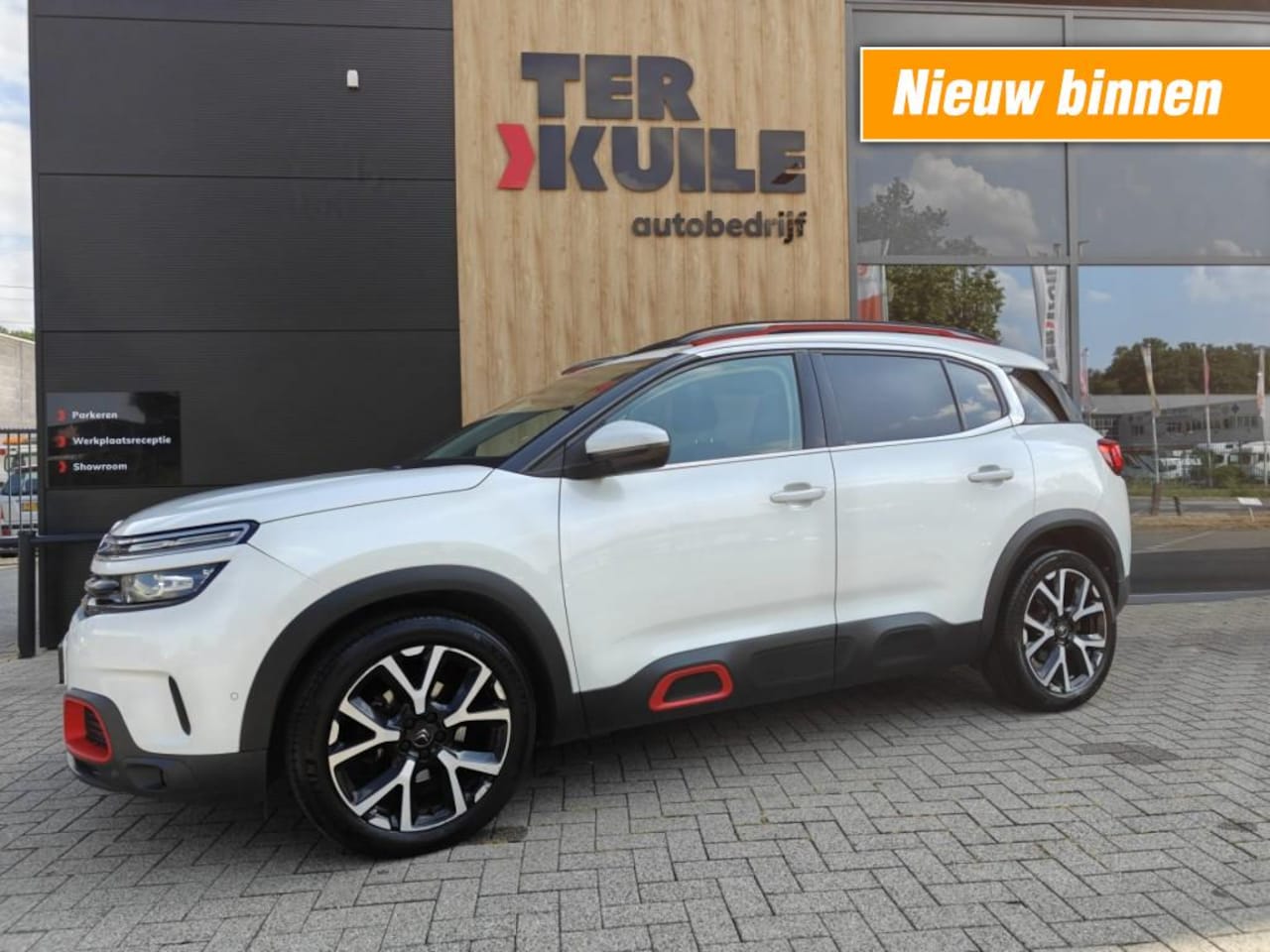 Citroën C5 Aircross - 1.6 PureTech Shine / ACC / Stoelverw. / Pano - AutoWereld.nl