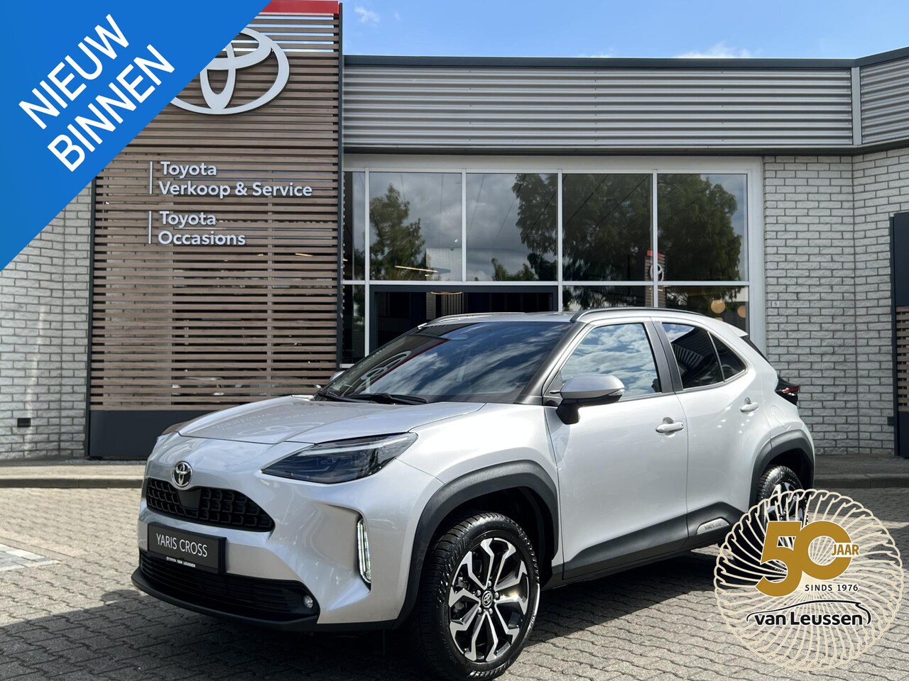 Toyota Yaris Cross - 1.5 Hybrid 115 DYNAMIC STOEL/STUURVERW KEYLESS 17'' LM-VELGEN CLIMA NAVI CAMERA APPLE/ANDR - AutoWereld.nl