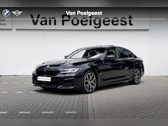 BMW 5-serie - Sedan 520i M Sport | Business Edition Plus | CoPilot Pack | Trekhaak | Panoramadak |