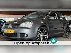 Volkswagen Golf - 1.6 FSI Sportline|APK04-27|Automaat|Panoramadak|Cruise|Elekramen
