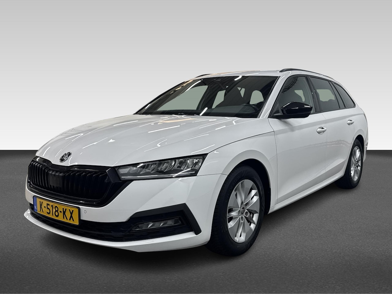 Skoda Octavia Combi - 1.0 e-TSI Sport Business | Apple Carplay/Android Auto|telefoonintegratie premium | Navigat - AutoWereld.nl