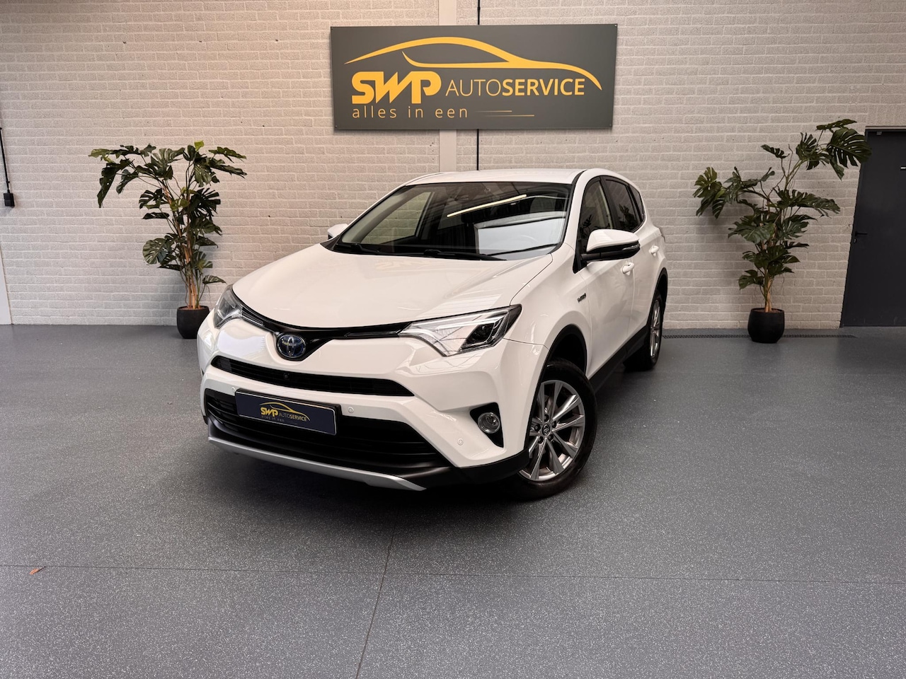 Toyota RAV4 - 2.5 Hybrid Executive | Leer | 360 Cam | ACC | Afn trekhaak - AutoWereld.nl