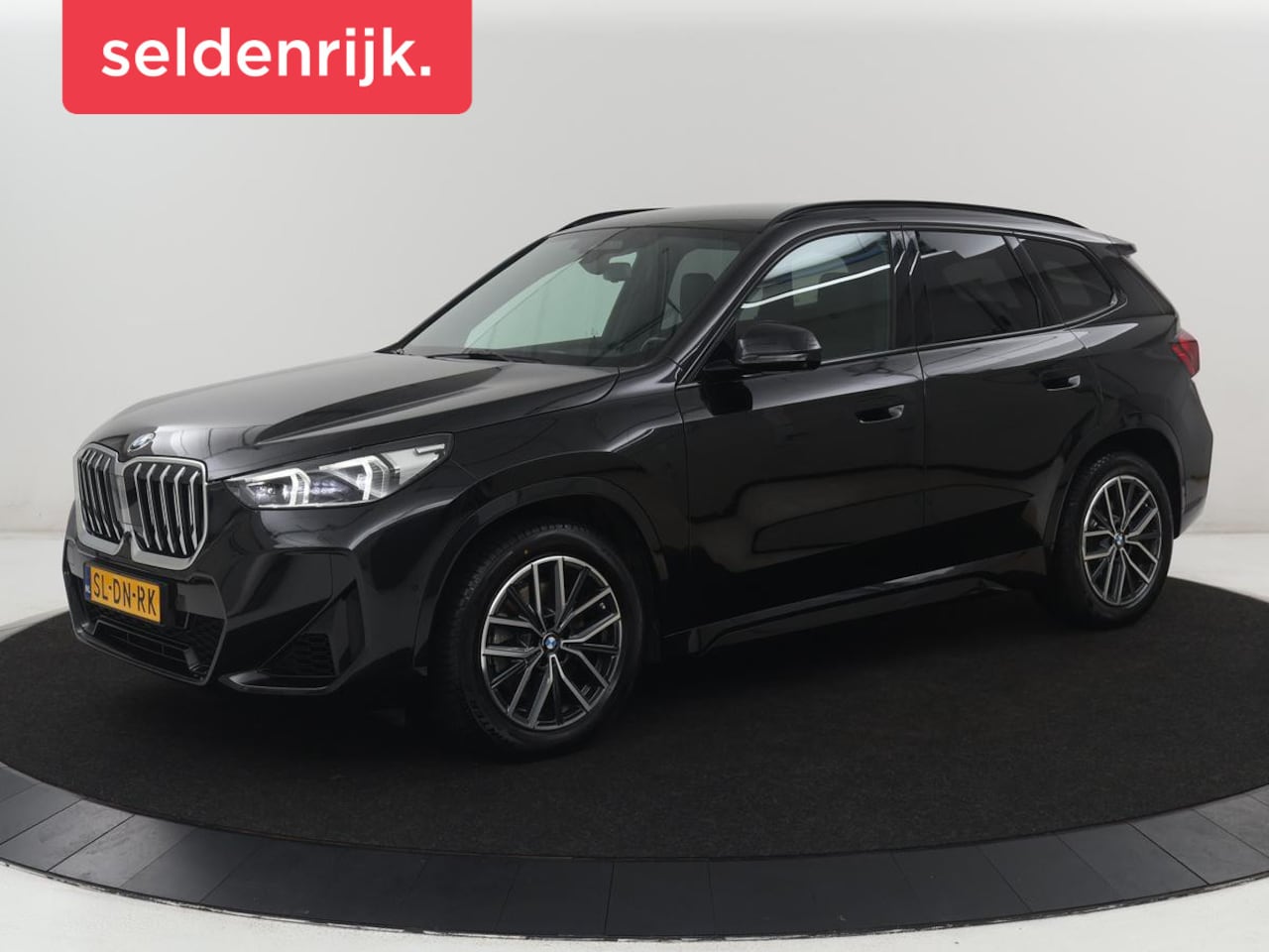 BMW X1 - xDrive23i M-sport | Trekhaak | Leder | Head-up | 360 camera | Carplay | Stoelverwarming | - AutoWereld.nl