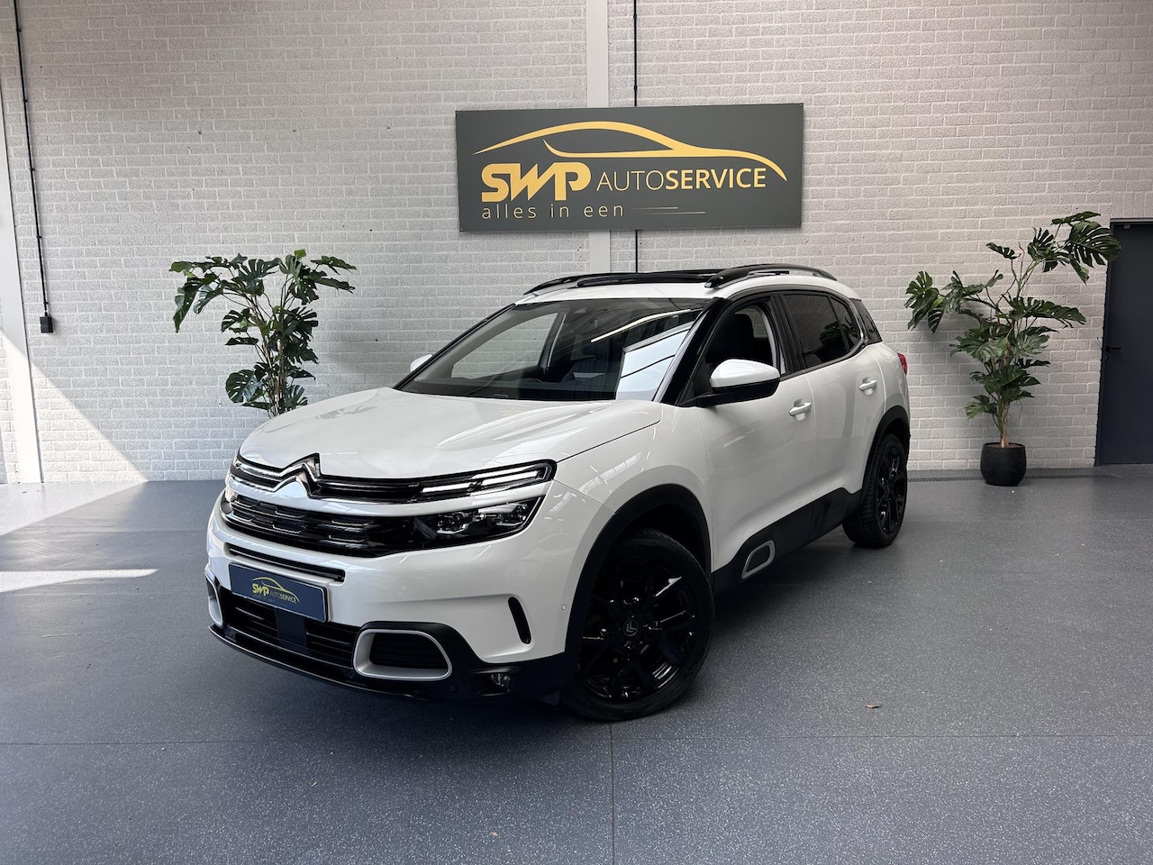 Citroën C5 Aircross - 1.2 PureTech Shine | Pano | Navi | Camera | ACC - AutoWereld.nl