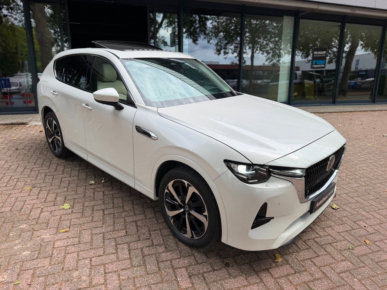 Mazda CX-60 - 2.5 e-SkyActiv PHEV Takumi|Garantie 7/2029|Camera|CarPlay|Pano|Trekhaak|HUD|Nieuwstaat - AutoWereld.nl