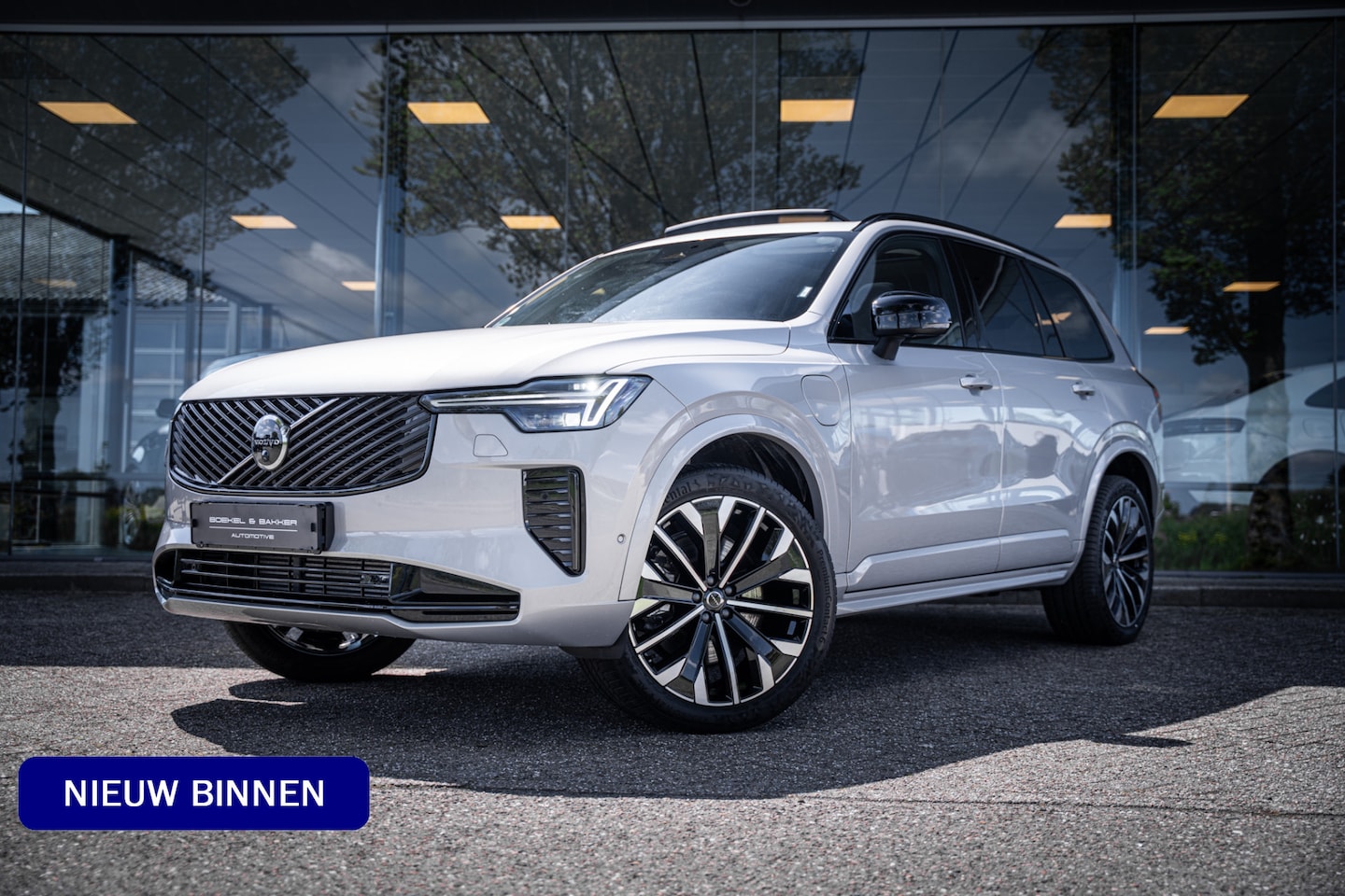 Volvo XC90 - 2.0 T8 Plug-in hybrid AWD PLUS DARK ** Panodak ** Harman/Kardon ** Trekhaak - AutoWereld.nl