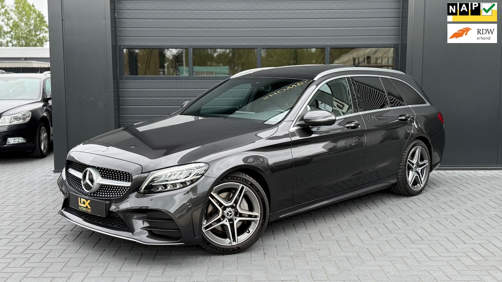 Mercedes-Benz C-klasse Estate - 200 Business Solution AMG|PANO|Trekhaak|NAP - AutoWereld.nl