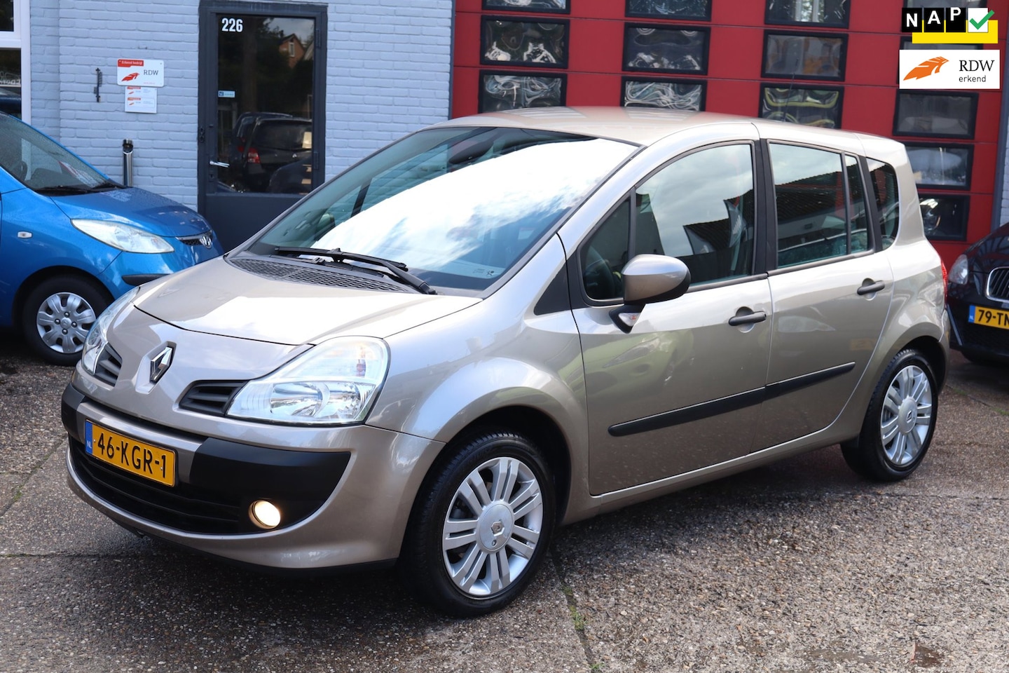 Renault Grand Modus - 1.2-16V AUTOMAAT ,AIRCO, 46.000 NAP !!! - AutoWereld.nl