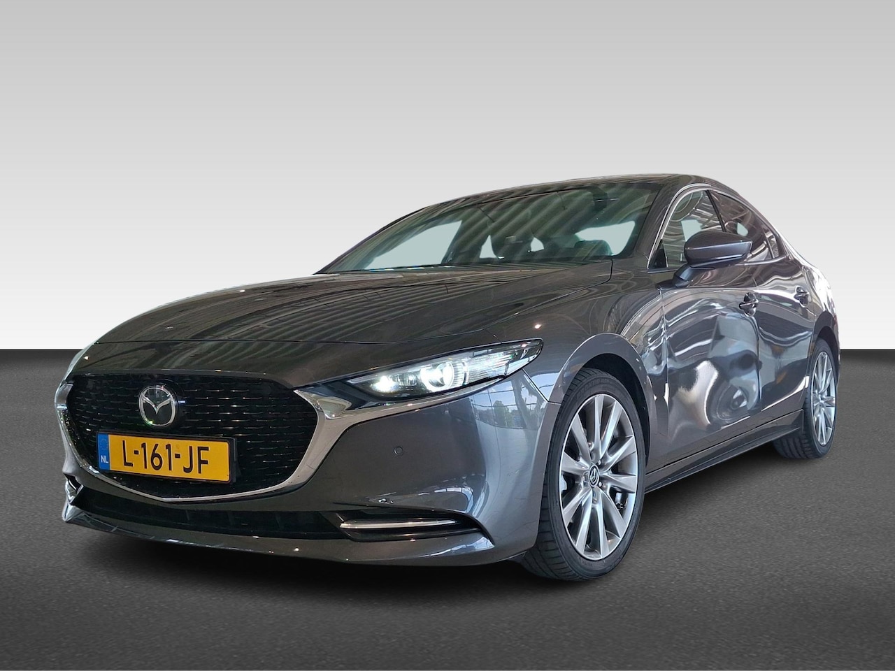 Mazda 3 - Sedan Skyactiv-X 180pk Luxury - AutoWereld.nl